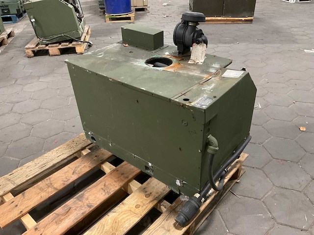 Onan 7.5hdkat41934k stroomgenerator - afbeelding 4 van  11