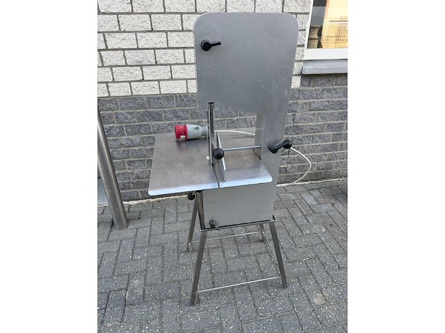Onb - vleeszaagmachine / lintzaag - afbeelding 2 van  4