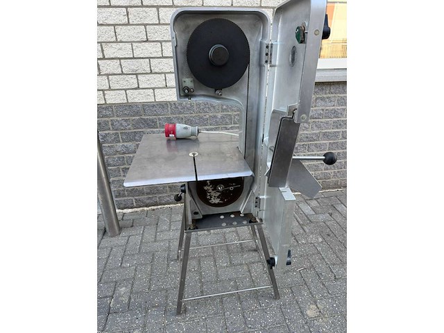 Onb - vleeszaagmachine / lintzaag - afbeelding 3 van  4