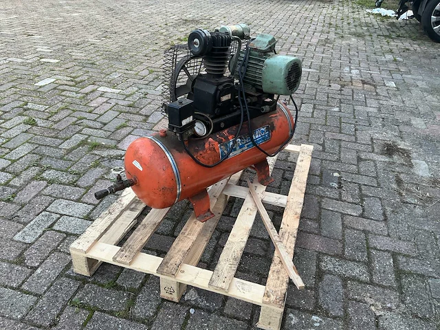 Onbekend - onbekend - luchtcompressor - afbeelding 1 van  4