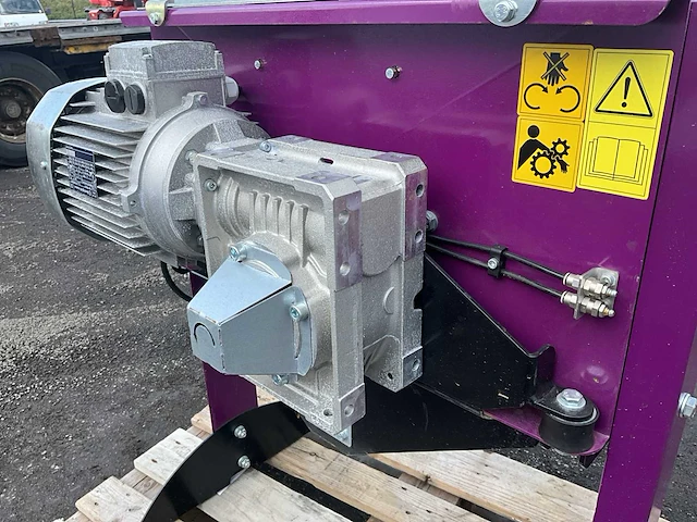 "ongebruikt" 2018 murska 220sm pletmachine - afbeelding 9 van  20