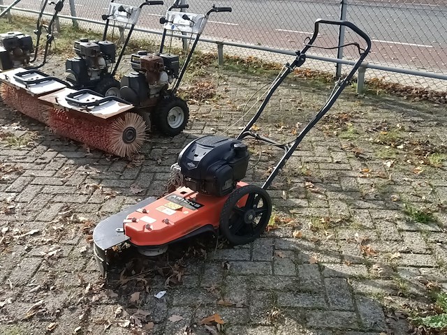 Onkruidborstelmachine, ariens, weed brush - afbeelding 2 van  6