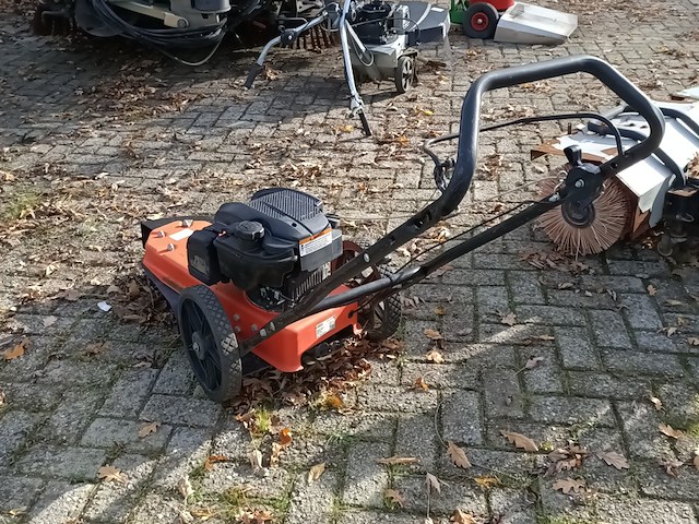 Onkruidborstelmachine, ariens, weed brush - afbeelding 3 van  6
