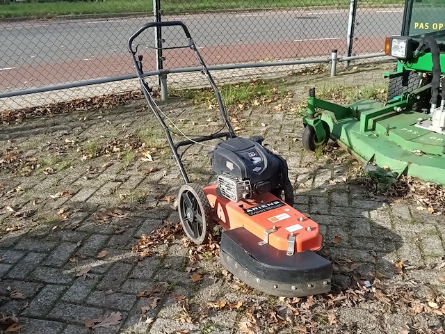 Onkruidborstelmachine, ariens, weed brush - afbeelding 1 van  5