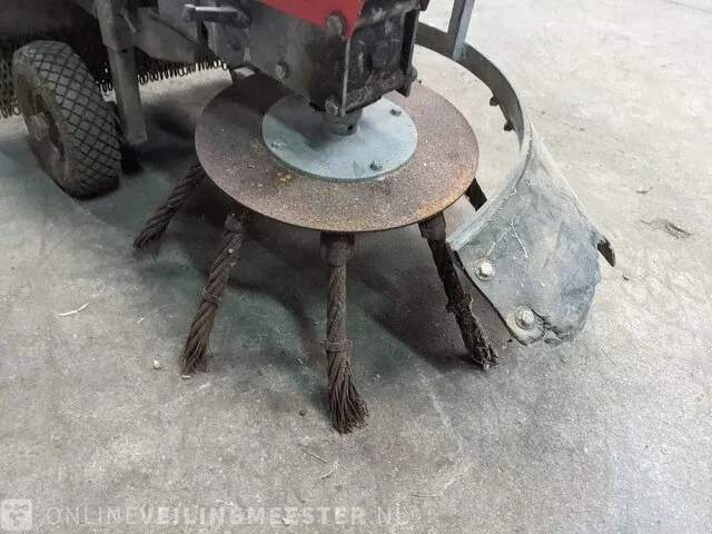 Onkruidborstelmachine nimos, mug, bouwjaar 2011 - afbeelding 13 van  14