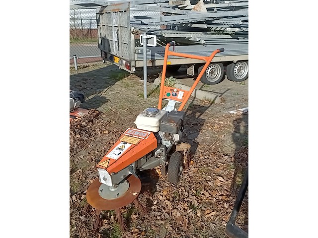 Onkruidborstelmachine, nimos, nug, 2002 - afbeelding 1 van  5