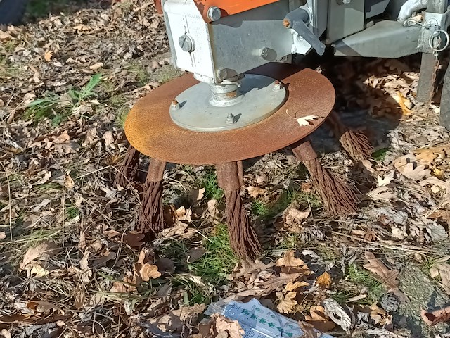 Onkruidborstelmachine, nimos, nug, 2002 - afbeelding 2 van  5