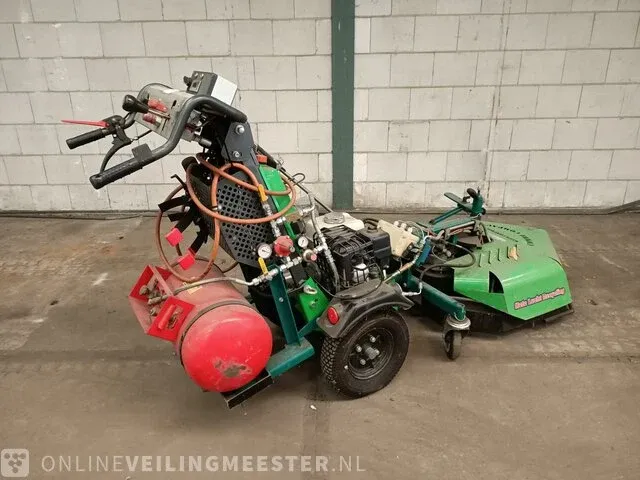 Onkruidbrander kersten, traction comp, 2016 - afbeelding 14 van  17