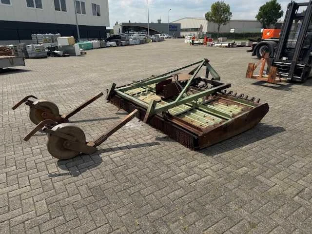 Onkruidbrander - afbeelding 2 van  13