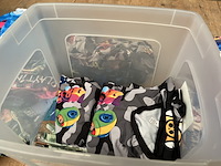 (online) winkelvoorraad t-shirts en broeken - afbeelding 4 van  5