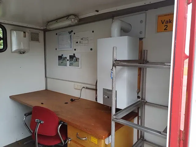 Ontsmettings afzet container - afbeelding 24 van  24
