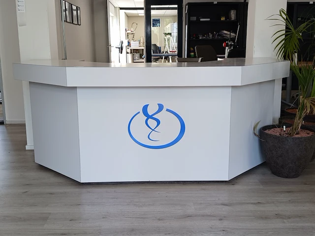 Ontvangstbalie | locatie roden - afbeelding 5 van  12