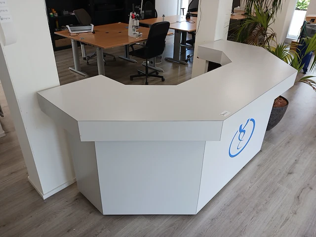 Ontvangstbalie | locatie roden - afbeelding 6 van  12
