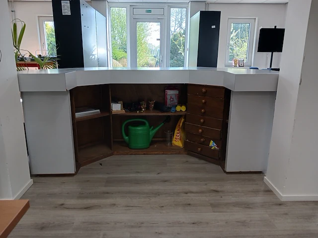 Ontvangstbalie | locatie roden - afbeelding 8 van  12