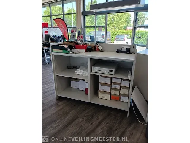 Ontvangstbalie met 2x vakkenkast - afbeelding 4 van  19
