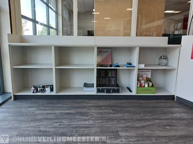 Ontvangstbalie met 2x vakkenkast - afbeelding 12 van  19