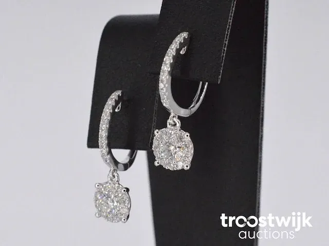 Oorbellen met briljant geslepen diamanten - afbeelding 3 van  7