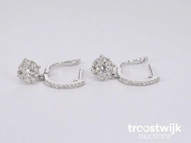 Oorbellen met briljant geslepen diamanten - afbeelding 5 van  7