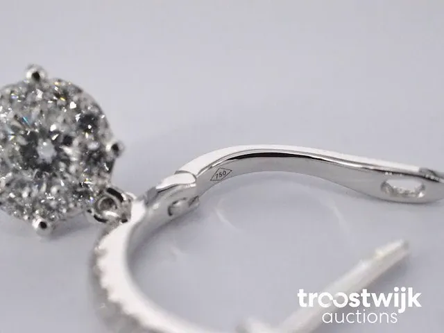 Oorbellen met briljant geslepen diamanten - afbeelding 7 van  7