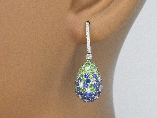 Oorhangers van 18 carats goud met diamanten van hoge kwaliteit en blauwe saffieren - afbeelding 2 van  10