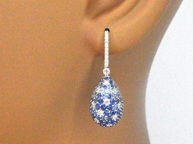 Oorhangers van 18 carats goud met diamanten van hoge kwaliteit met groene en blauwe saffieren - afbeelding 2 van  8