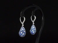 Oorhangers van 18 carats goud met diamanten van hoge kwaliteit met groene en blauwe saffieren - afbeelding 3 van  8