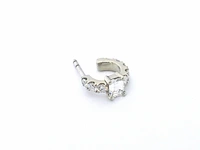 Oorsieraad met briljant geslepen diamanten en een emerald geslepen diamant met een gia certificaat - afbeelding 7 van  11