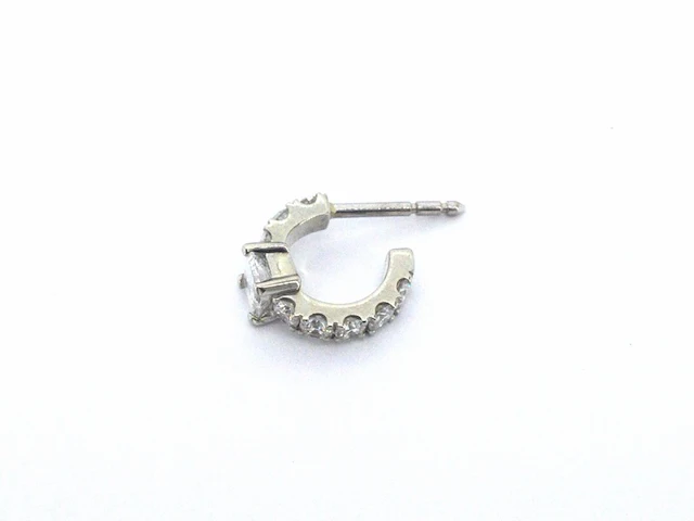 Oorsieraad met briljant geslepen diamanten en een emerald geslepen diamant met een gia certificaat - afbeelding 11 van  11