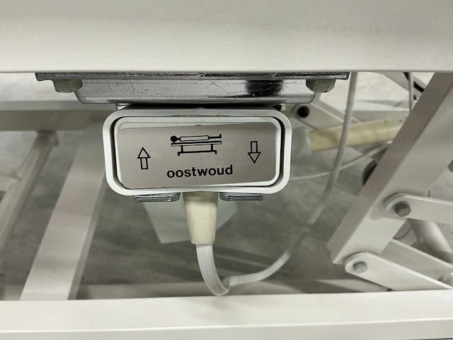 Oostwoud - behandelbank - afbeelding 3 van  4