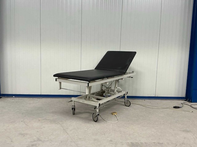 Oostwoud - behandelbank - afbeelding 1 van  3