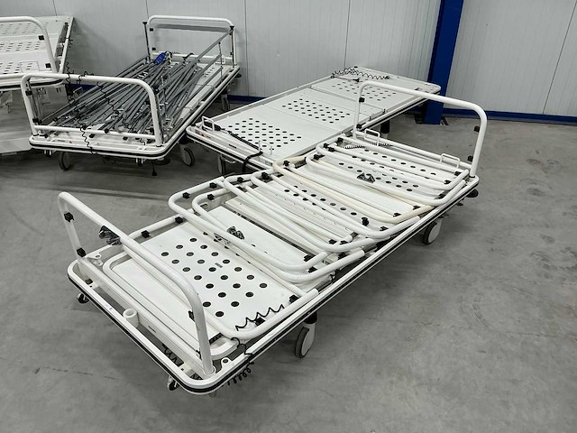 Oostwoud - ziekenhuisbedden (5x) - afbeelding 2 van  5