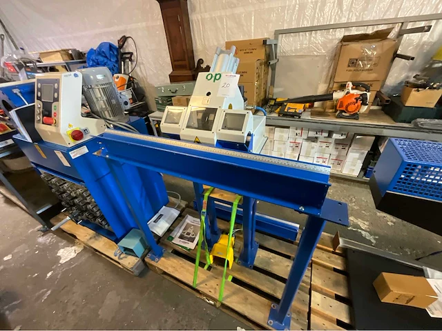 O+p - 2019 - slangenknipmachine - afbeelding 1 van  10