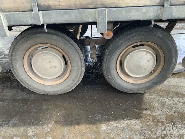 Op het veld aanhangwagen - afbeelding 3 van  13