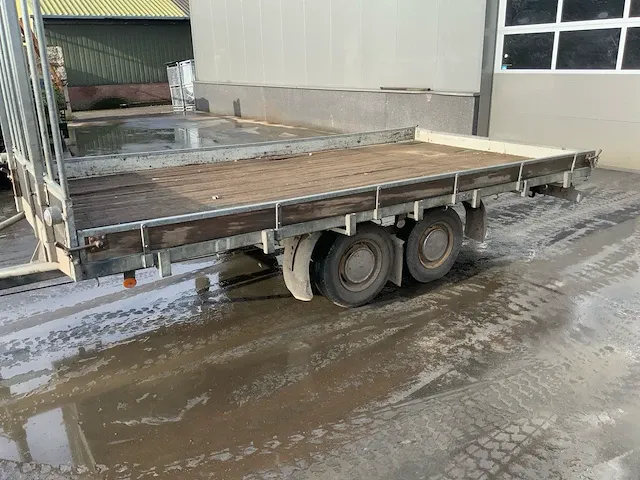 Op het veld aanhangwagen - afbeelding 8 van  13