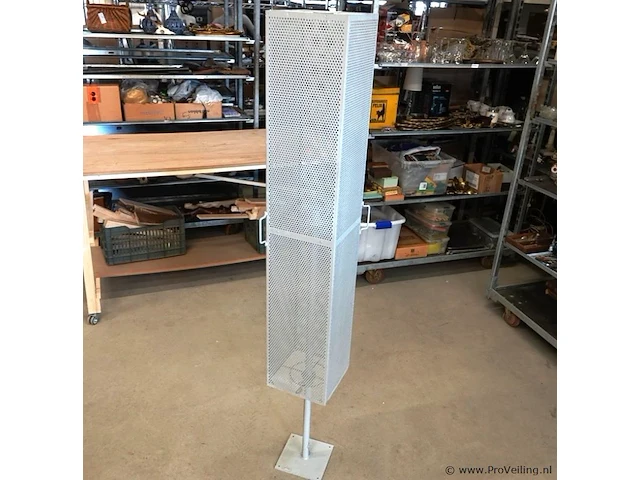 Op lagers draaiende metalen winkel display - afbeelding 2 van  5