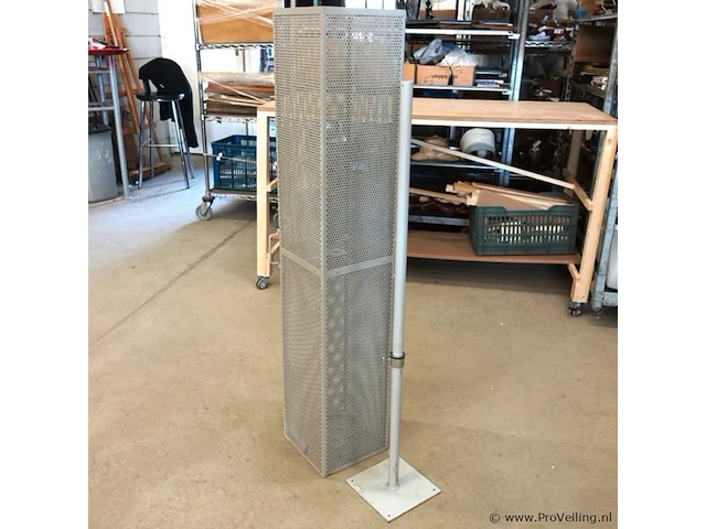 Op lagers draaiende metalen winkel display - afbeelding 4 van  5