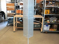 Op lagers draaiende metalen winkel display - afbeelding 1 van  5