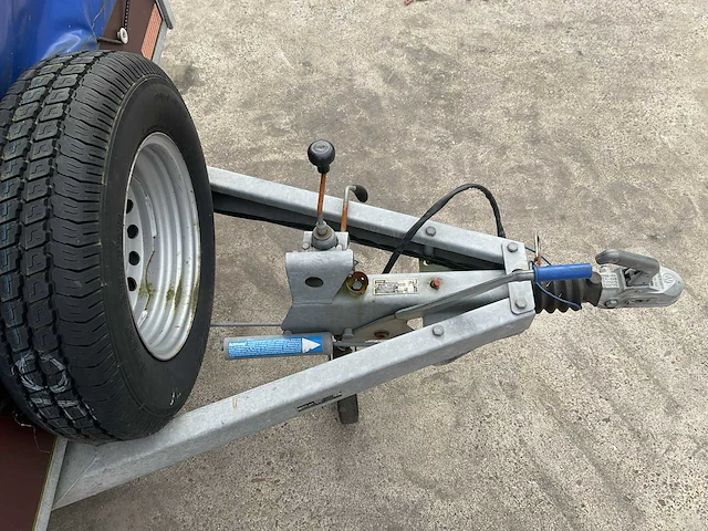 Opblaasbare racebaan met bumpercars + aanhangwagen - afbeelding 8 van  54