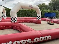 Opblaasbare racebaan met bumpercars + aanhangwagen - afbeelding 15 van  54
