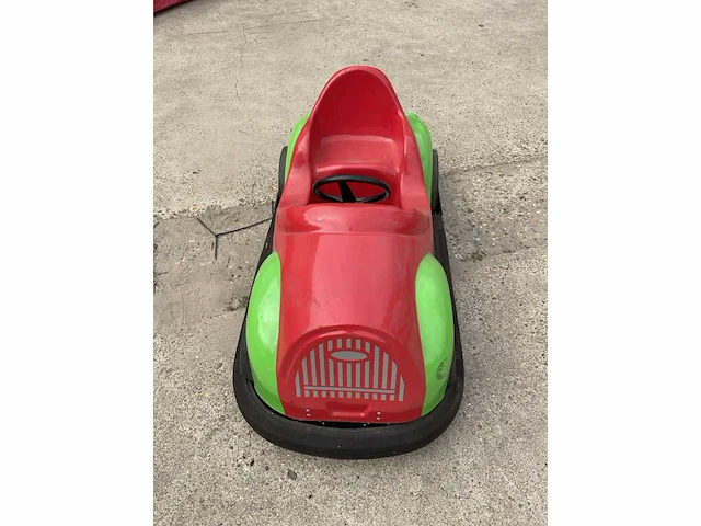 Opblaasbare racebaan met bumpercars + aanhangwagen - afbeelding 26 van  54