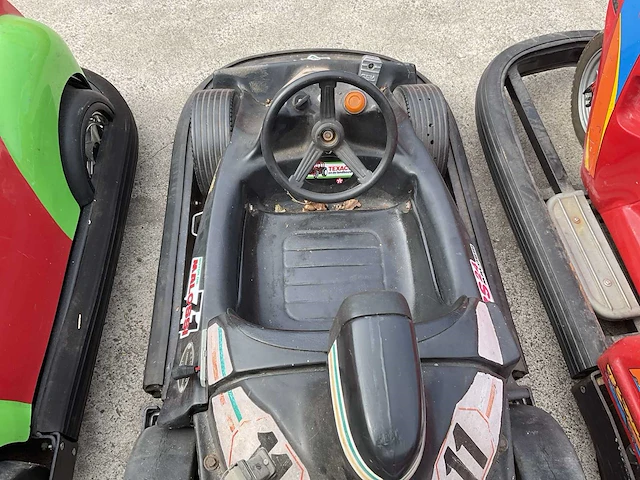 Opblaasbare racebaan met bumpercars + aanhangwagen - afbeelding 36 van  54