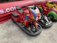 Opblaasbare racebaan met bumpercars + aanhangwagen - afbeelding 40 van  54