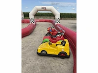 Opblaasbare racebaan met bumpercars + aanhangwagen - afbeelding 47 van  54