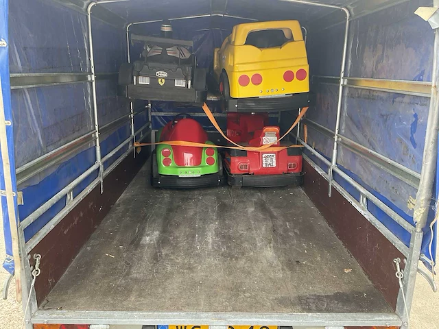 Opblaasbare racebaan met bumpercars + aanhangwagen - afbeelding 45 van  54