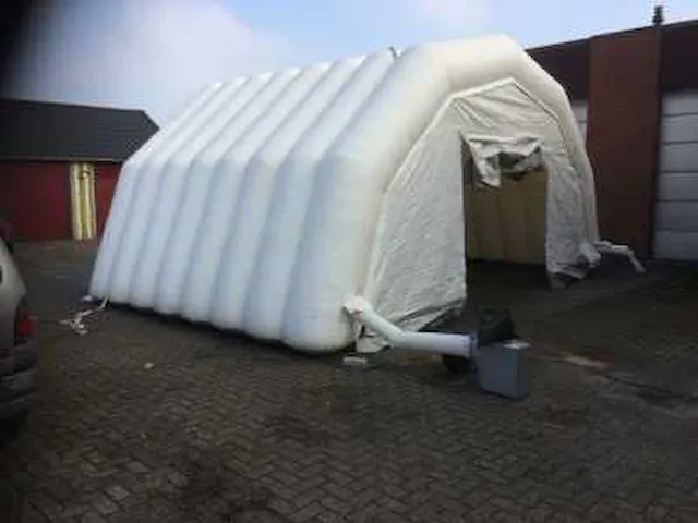 Opblaasbare tent - afbeelding 1 van  3