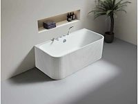 Opbouw acryl design bad met kraanwerk - mat wit of glans wit keuze - afbeelding 1 van  4