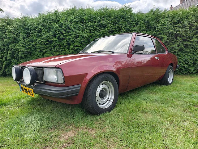 Opel - 1982 - ascona - b - 19n - personenauto - oldtimer - afbeelding 12 van  26