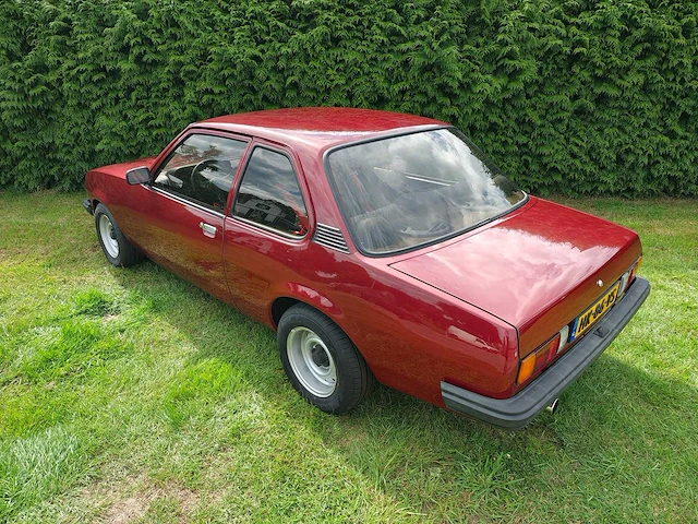 Opel - 1982 - ascona - b - 19n - personenauto - oldtimer - afbeelding 22 van  26
