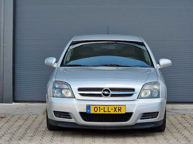 Opel - 2003 - vectra gts - 1.8-16v elegance - 01-ll-xr - afbeelding 2 van  25