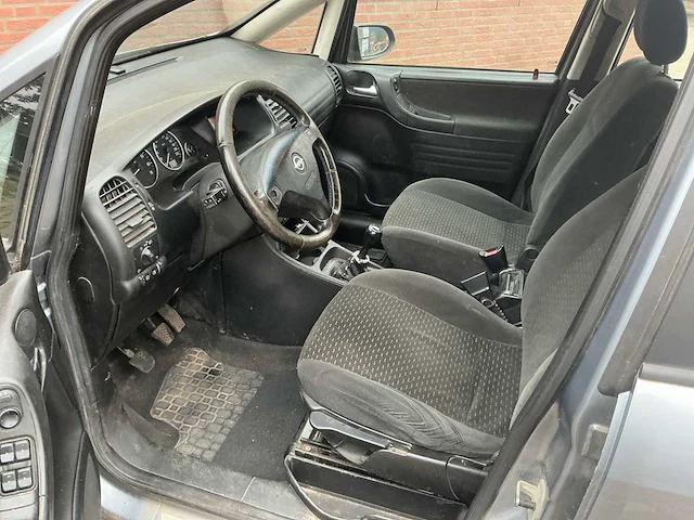 Opel - 2003 - zafira - 1.8-16v elegance - personenauto - afbeelding 9 van  11